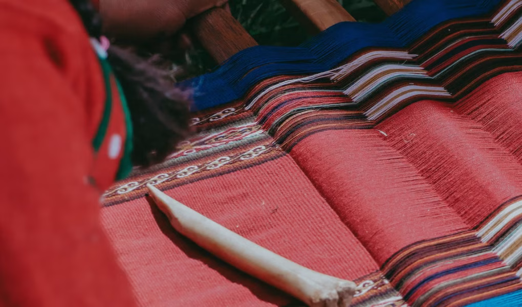 Mode autochtone : quand les cultures ancestrales redéfinissent la fashion