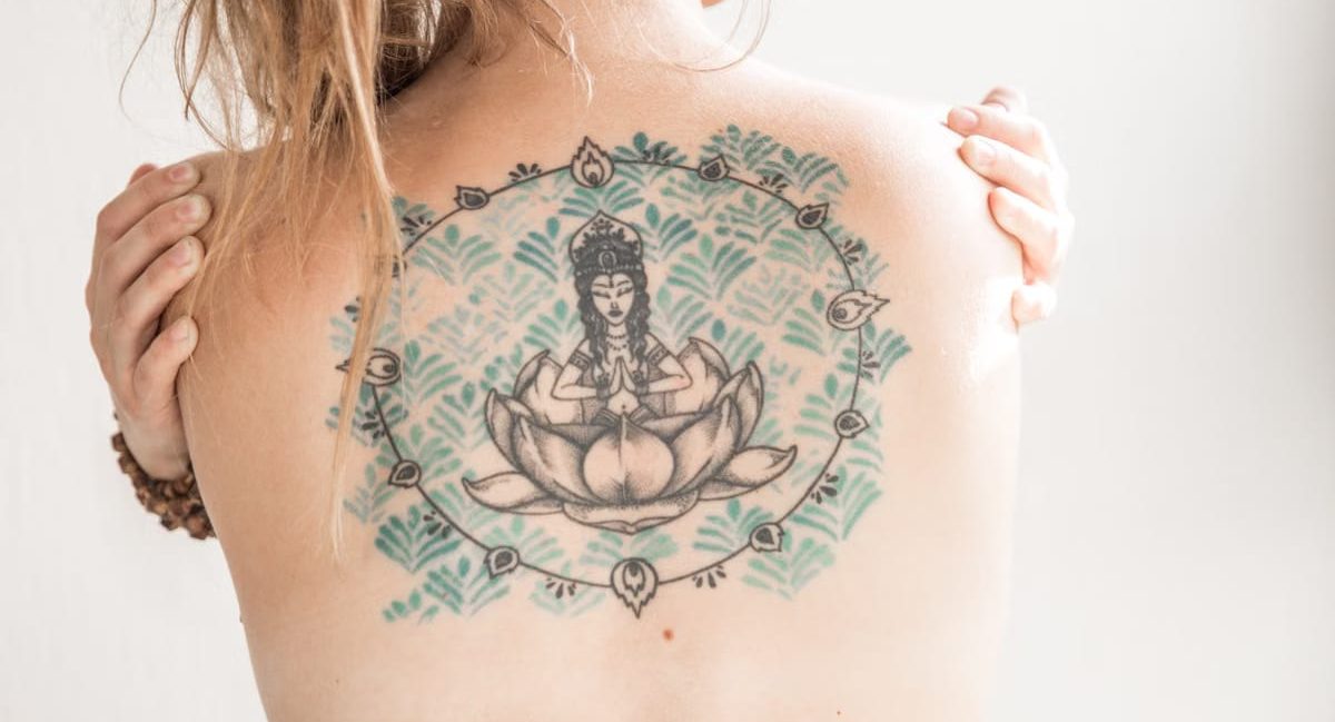 Tatouages nature 2026 : les motifs qui dominent